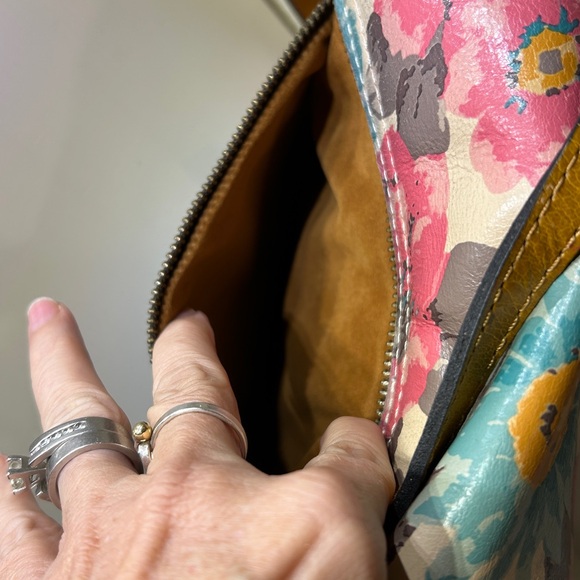 Patricia Nash First Bloom Leather Balluri Flap Crossbody bag - Picture 8 of 16